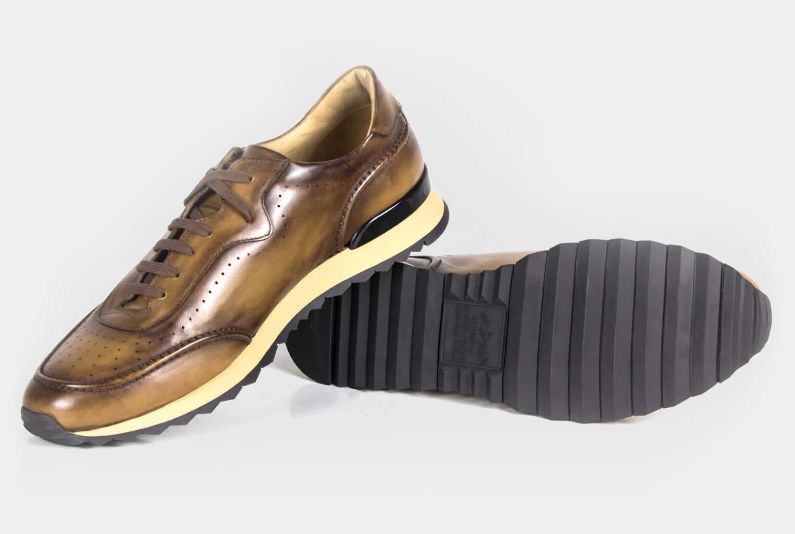 Bondeno bespoke sneakers in antique color 2 angle