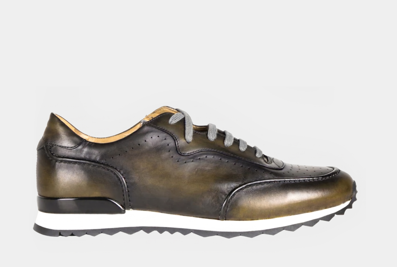 Bondeno bespoke sneakers in ortica side view