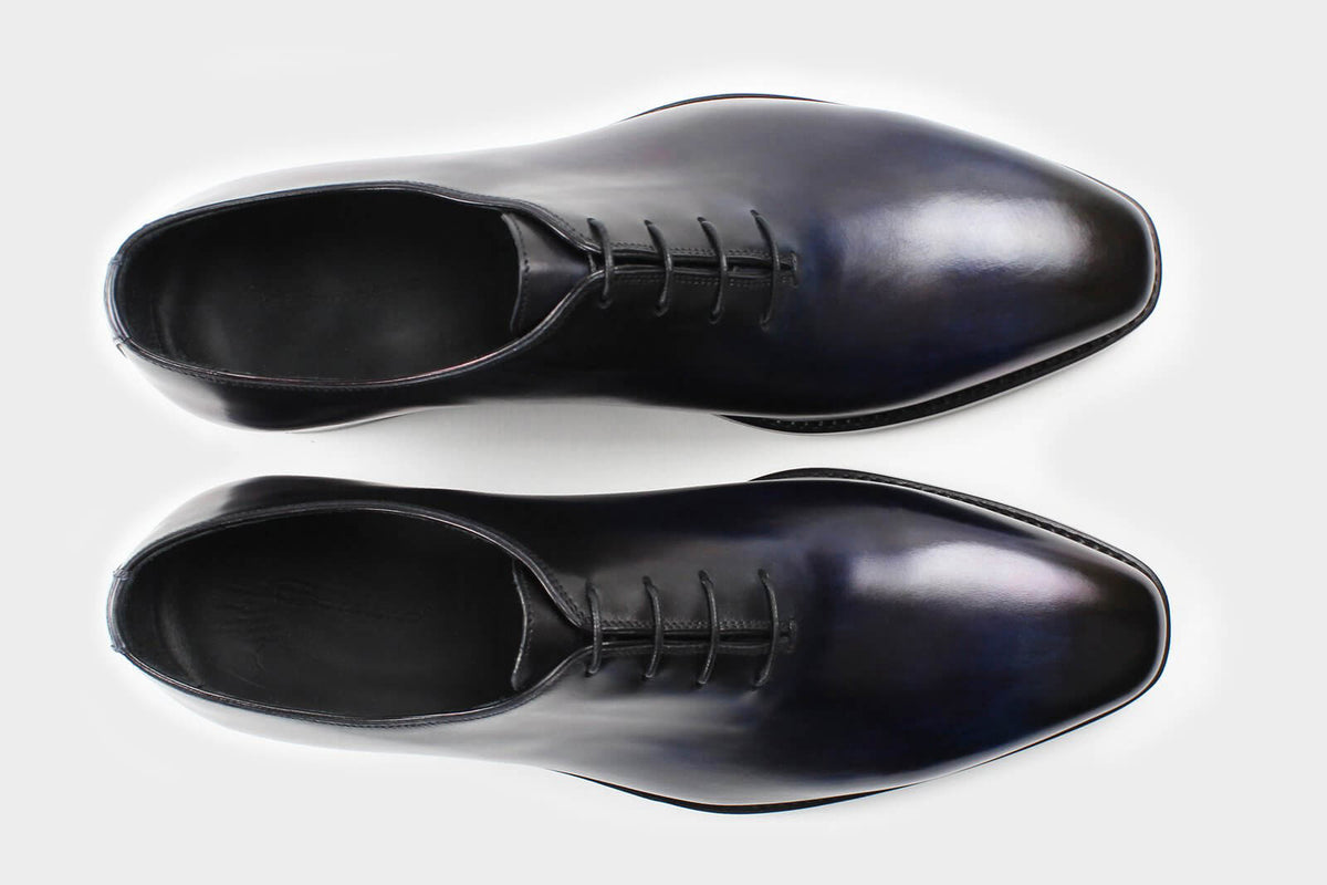 Bondeno Andrea bespoke wholecut Oxford in hand-painted navy blue calfskin, pair seen from above