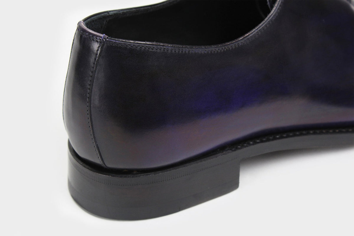 Bondeno Mateo bespoke wholecut Oxford in hand-painted violet calfskin, close-up of the heel