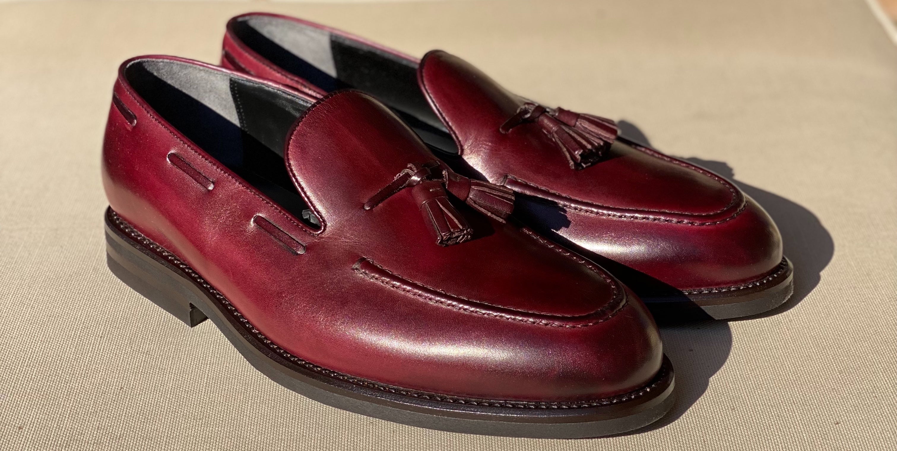Classic vs. modern men's formal leather dress shoe styles - Bondeno Bespoke Custom-Fitted Shoes with At-Home Fittings Classic vs. modern men's formal leather dress shoe styles - Bondeno Bespoke Custom-Fitted Shoes with At-Home Fittings