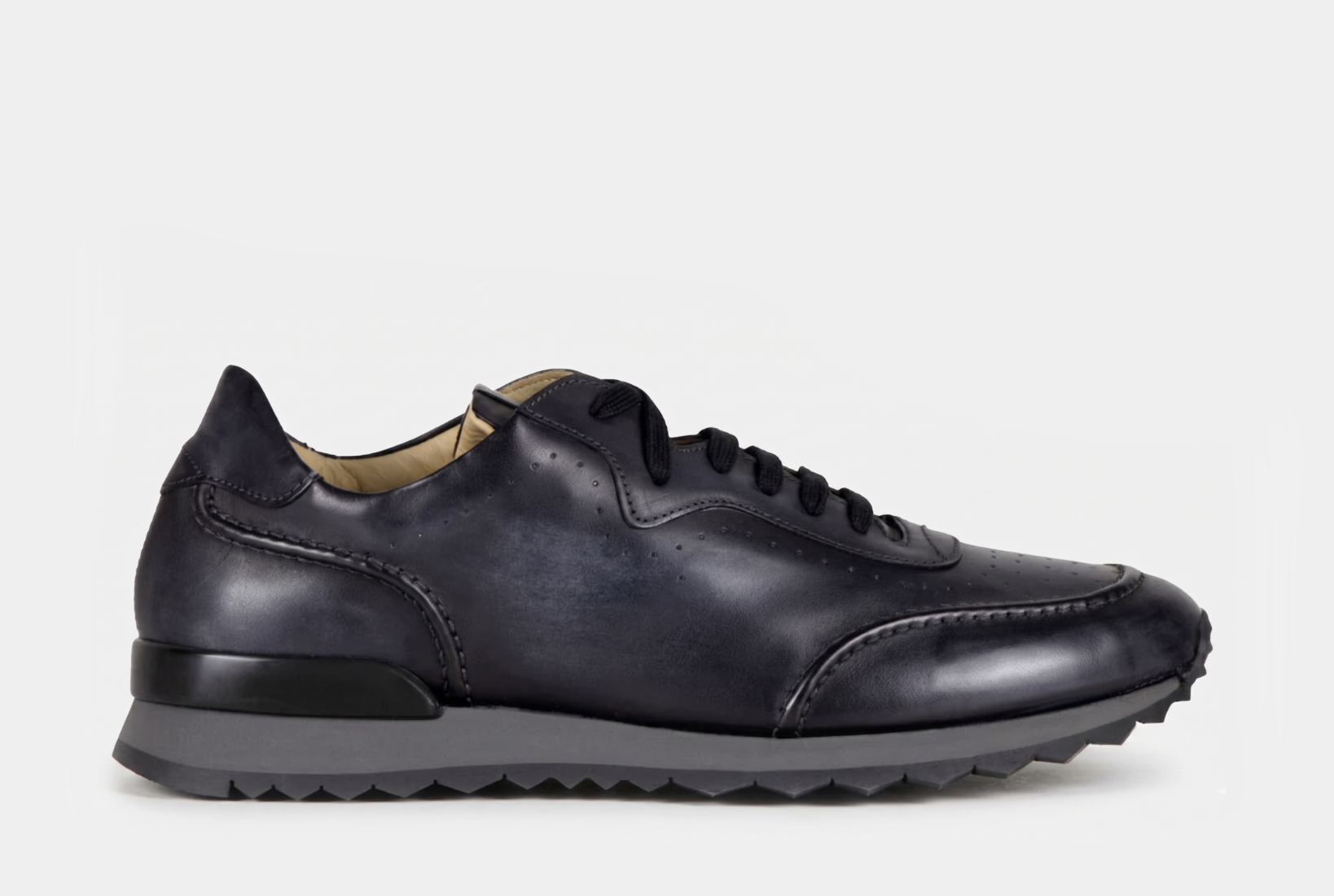 Bondeno bespoke sneakers in black side angle