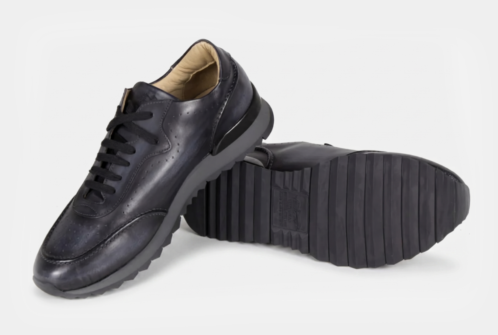 Bondeno bespoke sneakers in black color 2 angles