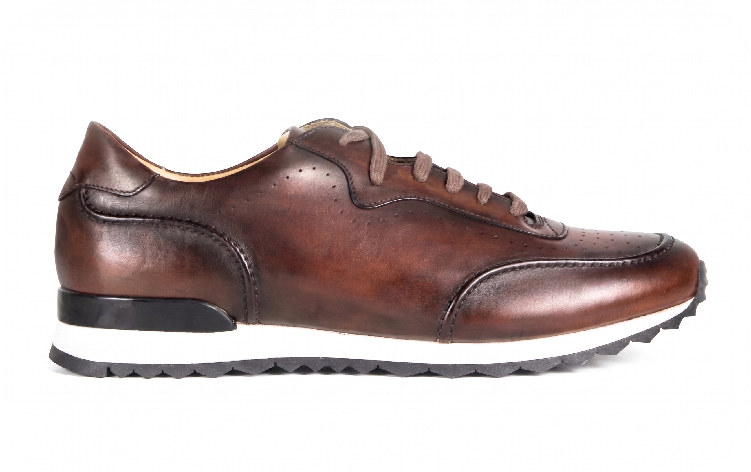 bespoke sneakers for men by Bondeno