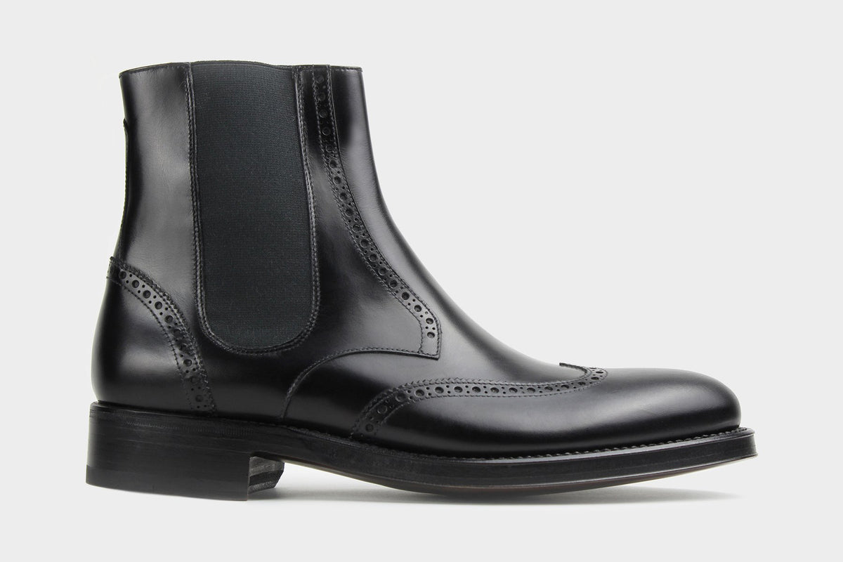 Bondeno Cosimo bespoke wingtip Chelsea boot in black calfskin, side profile