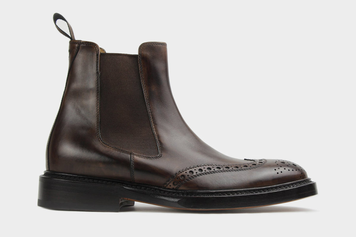 Bondeno Leo bespoke wingtip Chelsea boot in hand-painted umber calfskin, side profile
